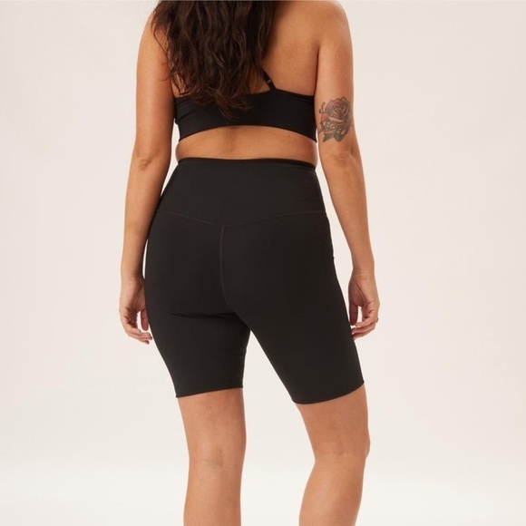 Girlfriend collective Essential Bike Shorts High Rise Waist Black Size XS - Picture 16 of 16